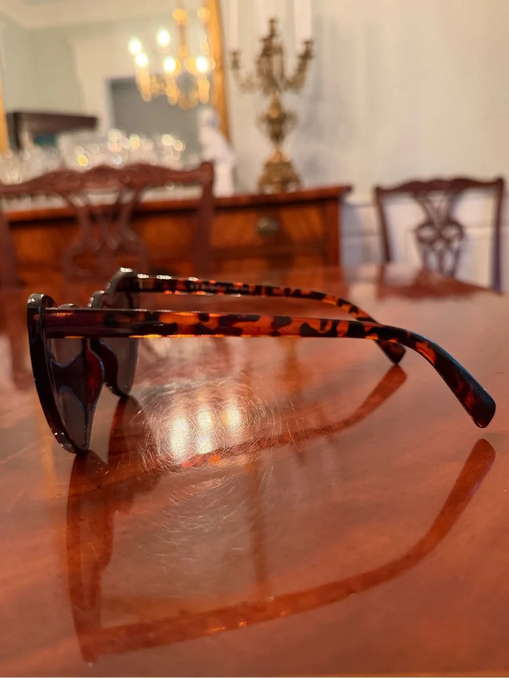 New Tuckernuck JAXY A.J. Morgan Heart Sunglasses Tortoise